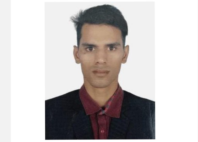 Screenshot_2025-12-18-21-12-02-629_collagemaker.photoeditor.postcreator-edit